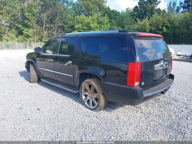 2008 CADILLAC ESCALADE ESV 1GYFK66878R200105 Photo 2