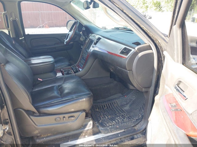 2008 CADILLAC ESCALADE ESV 1GYFK66878R200105 Photo 4