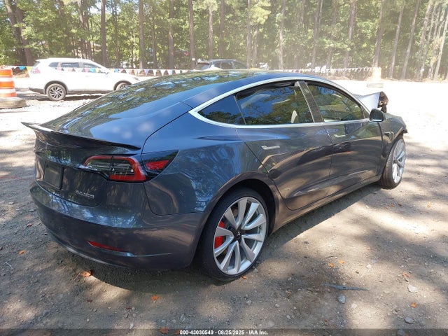 2019 TESLA MODEL 3 5YJ3E1EB5KF464789 Photo 3