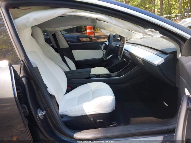 2019 TESLA MODEL 3 5YJ3E1EB5KF464789 Photo 4