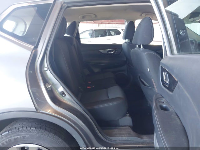 Nissan Rogue 2017 KNMAT2MT8HP507341 Image 8