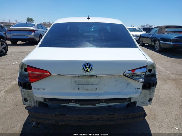 Volkswagen 1.8t 2016 1VWAT7A3XGC032005 Image 17