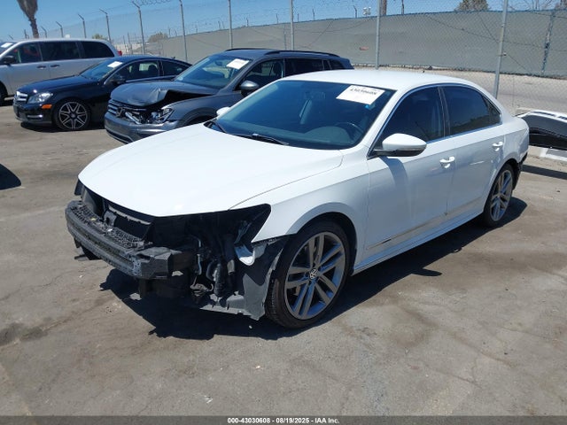 Volkswagen 1.8t 2016 1VWAT7A3XGC032005 Image 2