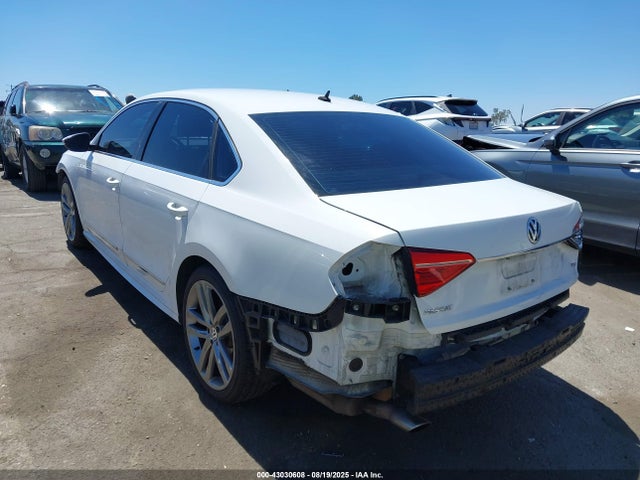 Volkswagen 1.8t 2016 1VWAT7A3XGC032005 Image 3