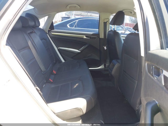 Volkswagen 1.8t 2016 1VWAT7A3XGC032005 Image 8