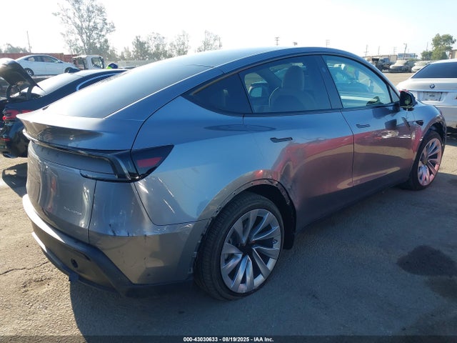 2026 TESLA MODEL Y 7SAYGDEE7TF342225 Photo 3