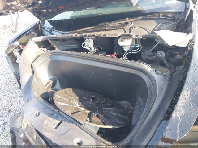 2024 TESLA MODEL Y 7SAYGDEE9RA215336 Photo 9