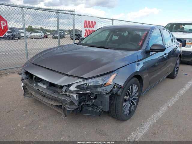 Nissan 2024 2024 1N4BL4DV1RN312542 Image 2