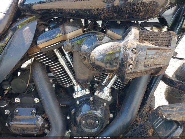 2022 HARLEY-DAVIDSON FLTRXST 1HD1ACL12NB648005 Photo 7