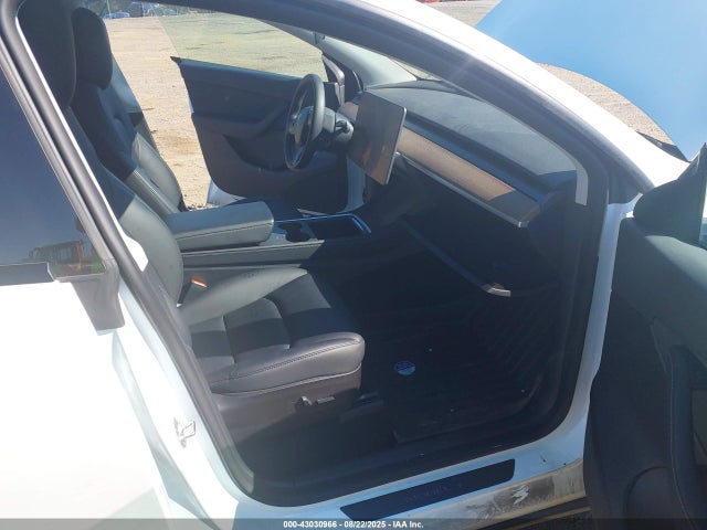 Tesla Model Y 2022 7SAYGDEF2NF519002 Image 5