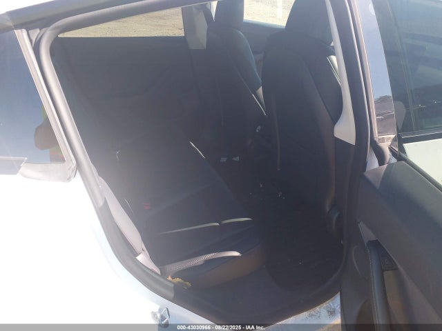 Tesla Model Y 2022 7SAYGDEF2NF519002 Image 8