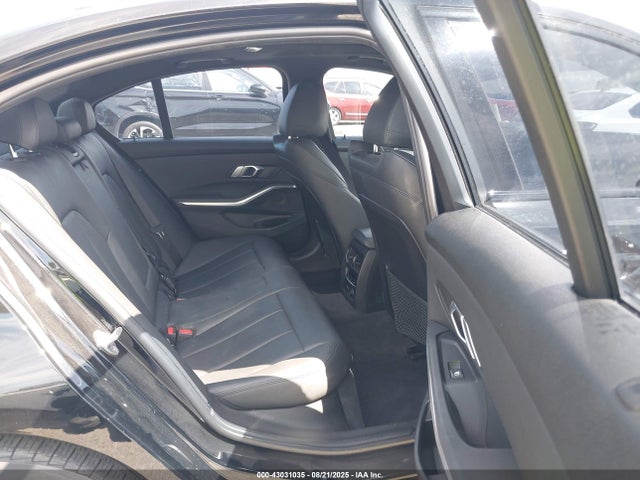 WBA5R1C55KAK12881 BMW 330I