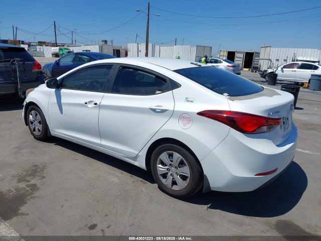 Hyundai dohc mpi nu 2016 5NPDH4AE1GH668317 Image 3