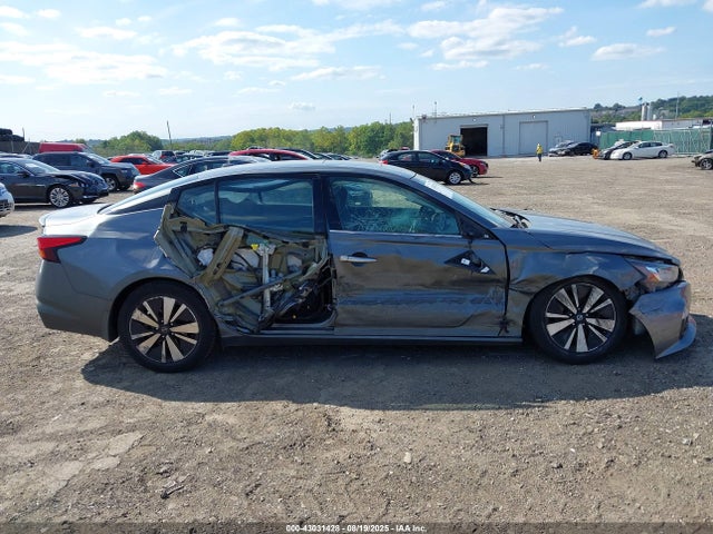 Nissan 2019 2019 1N4BL4DVXKC104662 Image 13