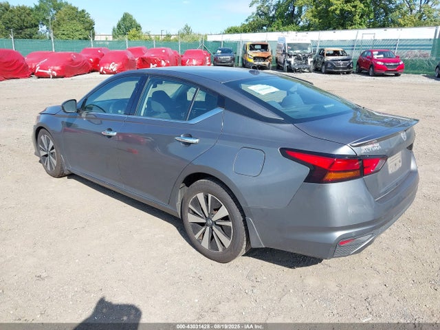 Nissan 2019 2019 1N4BL4DVXKC104662 Image 3
