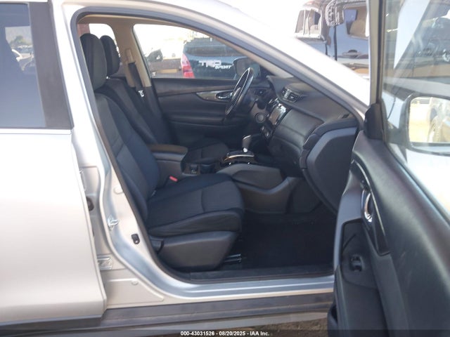 JN8AT2MT9HW147569 Nissan Rogue