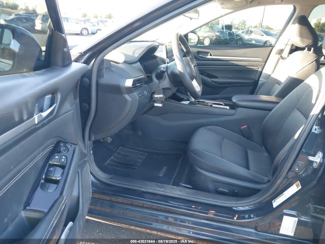 Nissan 2021 2021 1N4BL4DV3MN420976 Image 5