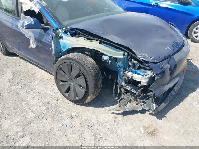 2025 TESLA MODEL 3 5YJ3E1EA8SF907752 Photo 5