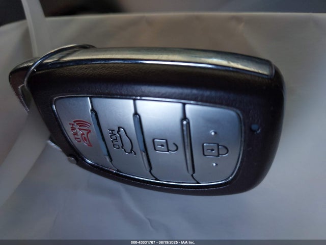KMHD84LF4HU237611 Hyundai Elantra