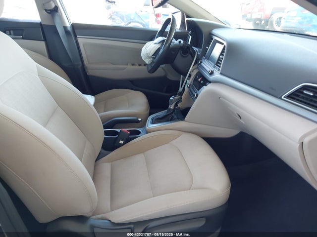 KMHD84LF4HU237611 Hyundai Elantra