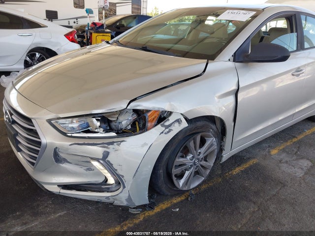 KMHD84LF4HU237611 Hyundai Elantra