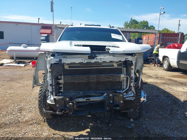 1GC4YTEY7NF313058 Chevrolet l5p