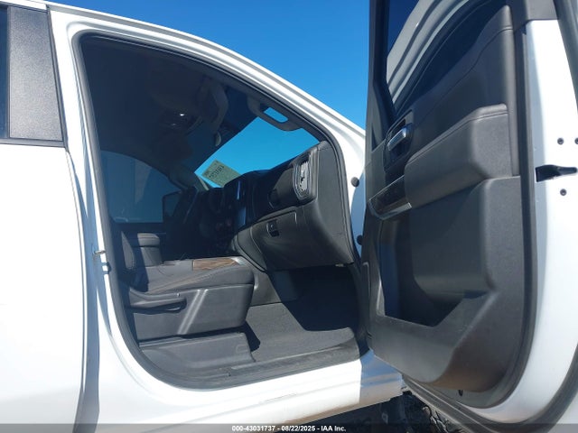 1GC4YTEY7NF313058 Chevrolet l5p
