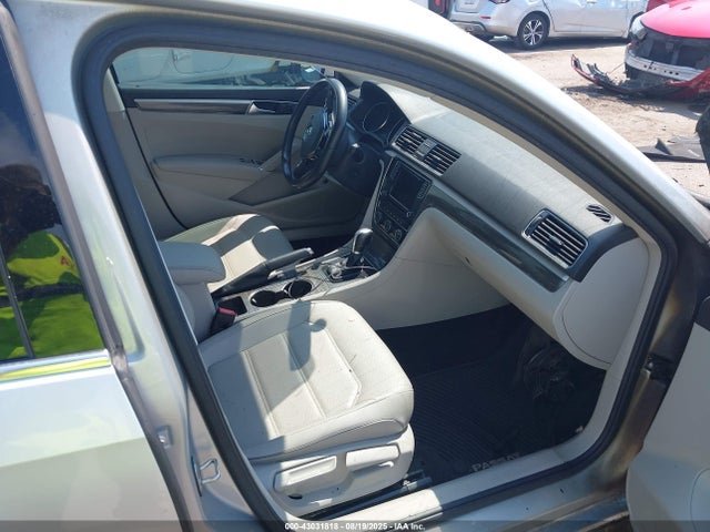 2018 VOLKSWAGEN PASSAT 1VWBA7A3XJC027288 Photo 4