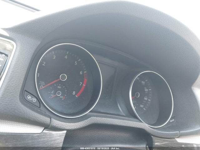 2018 VOLKSWAGEN PASSAT 1VWBA7A3XJC027288 Photo 6