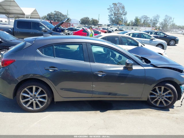 Mazda py 2018 3MZBN1L31JM256357 Image 13