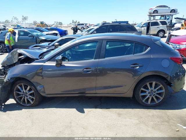 Mazda py 2018 3MZBN1L31JM256357 Image 14