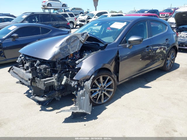 Mazda py 2018 3MZBN1L31JM256357 Image 2
