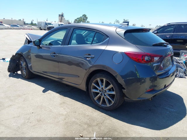 Mazda py 2018 3MZBN1L31JM256357 Image 3