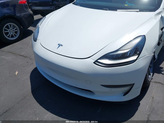 Tesla 2018 2018 5YJ3E1EA9JF059640 Image 13
