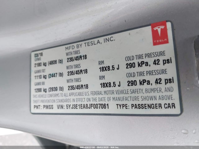 2018 TESLA MODEL 3 5YJ3E1EA8JF007061 Photo 8