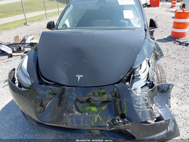 2021 TESLA MODEL Y 5YJYGDEE0MF204086 Photo 9