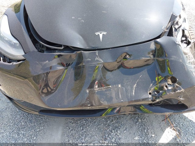 Tesla Model Y 2021 5YJYGDEE0MF204086 Image 19