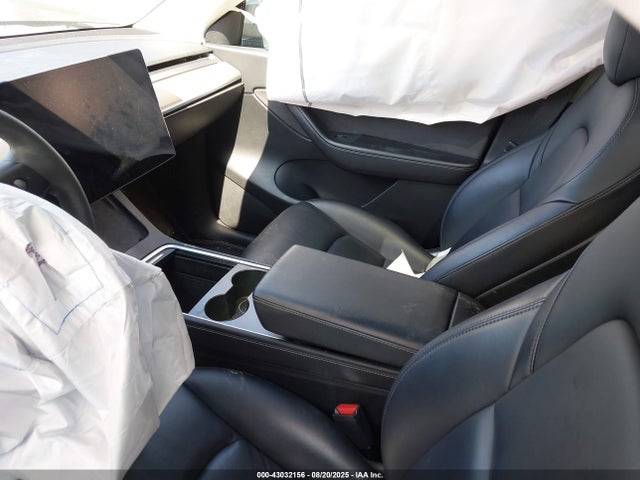 2021 TESLA MODEL Y 5YJYGDEE0MF204086 Photo 4