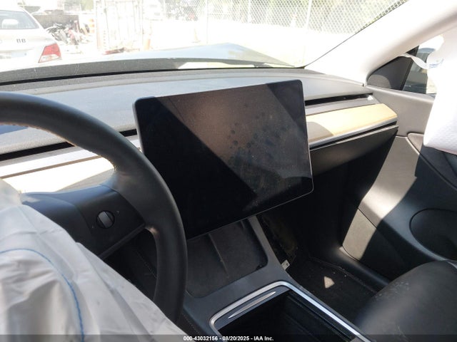 2021 TESLA MODEL Y 5YJYGDEE0MF204086 Photo 6