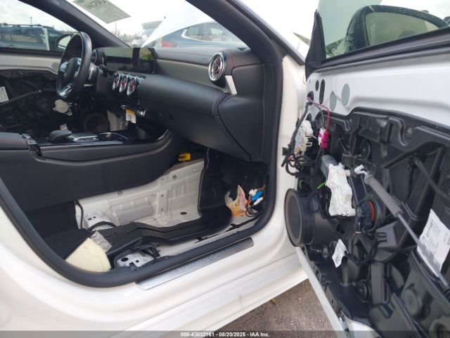 2023 MERCEDES-BENZ CLA 250 COUPE W1K5J4GBXPN334184 Photo 4