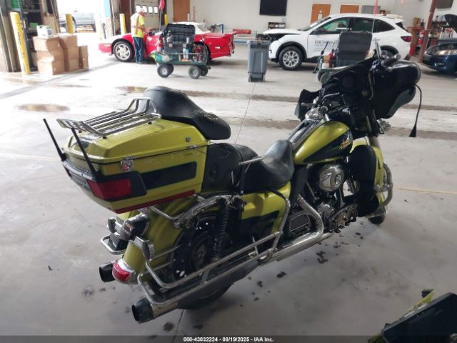 2011 HARLEY-DAVIDSON FLHTCU 1HD1FC415BB656644 Photo 3