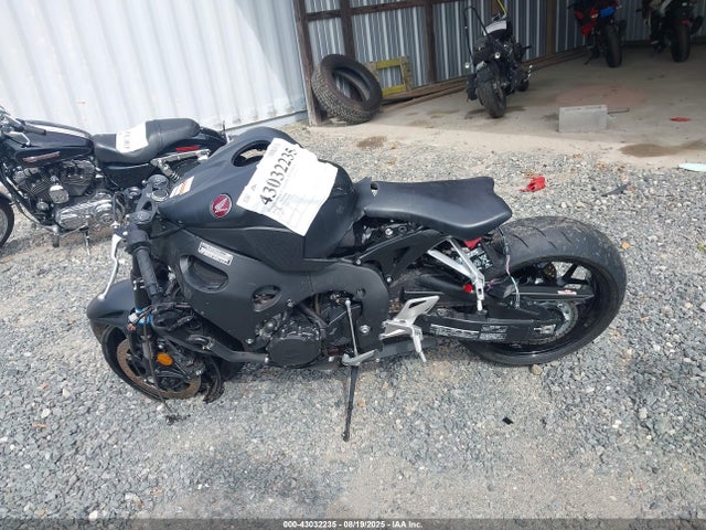 JH2SC5906GK800579 Honda 2016