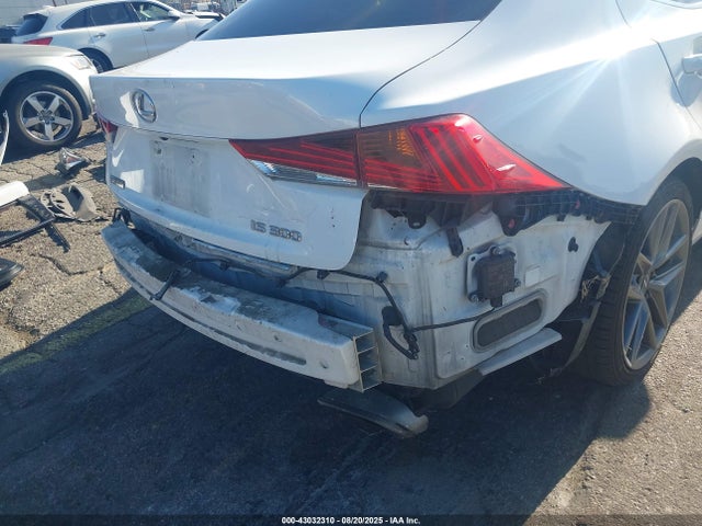 JTHGA1D26L5106651 Lexus 8ar-fts