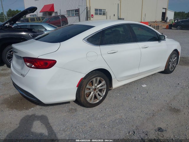 Chrysler 2015 2015 1C3CCCAB1FN721076 Image 4