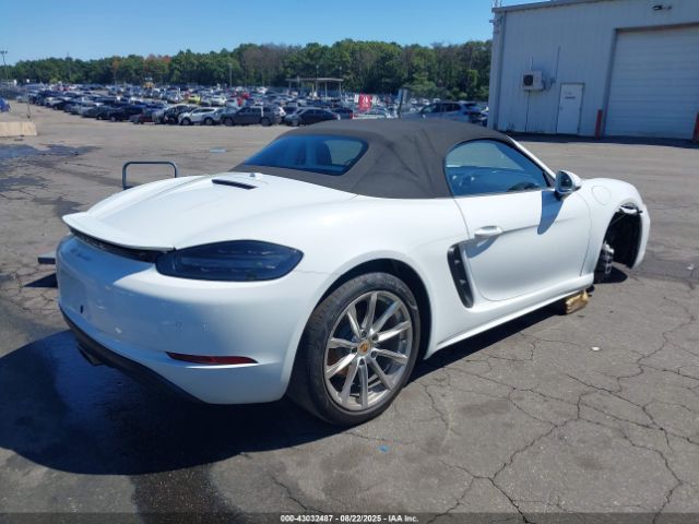2019 PORSCHE 718 BOXSTER WP0CA2A8XKS210364 Photo 3