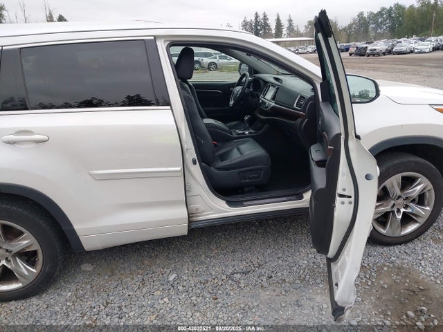 5TDDKRFH1FS156888 Toyota 2gr-fe