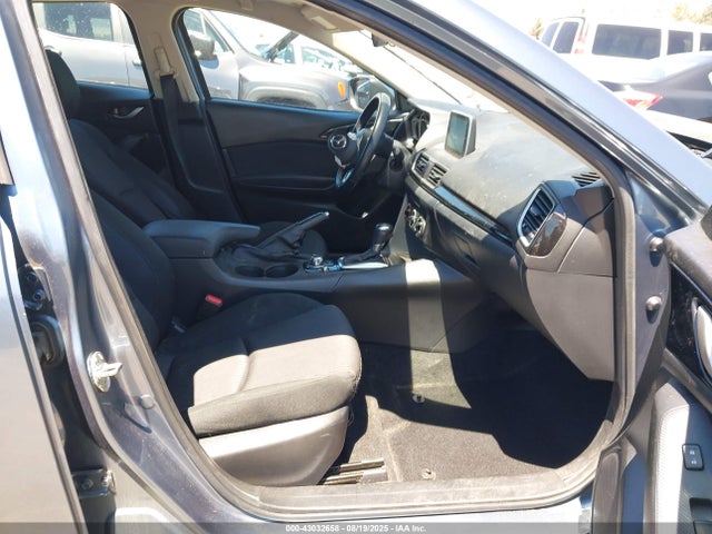 3MZBM1L75FM160745 Mazda pe