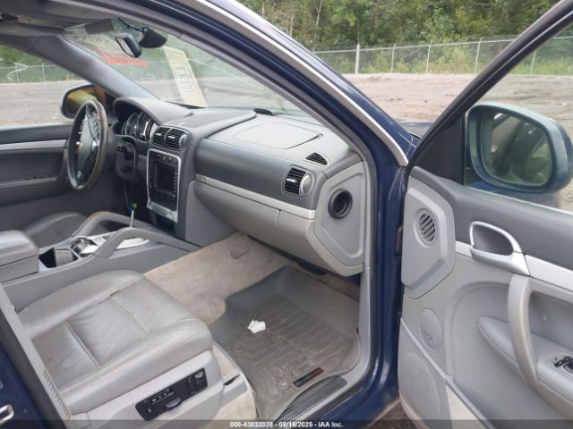 2005 PORSCHE CAYENNE WP1AC29PX5LA92469 Photo 4