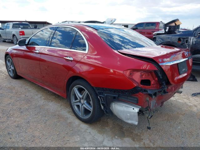 2017 MERCEDES-BENZ E 300 WDDZF4JB8HA043395 Photo 2
