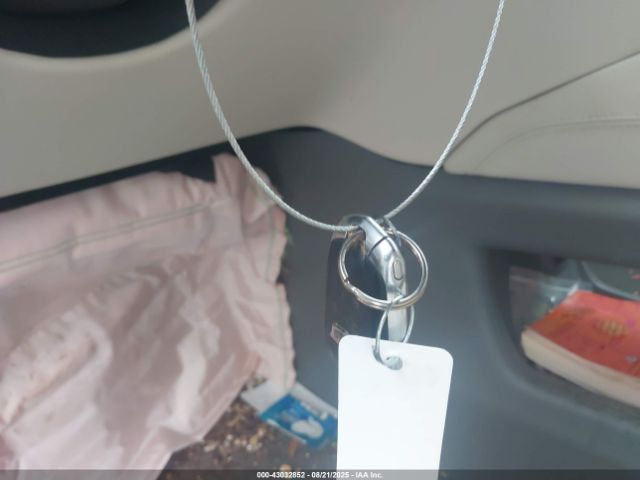 2018 CADILLAC XT5 1GYKNFRS1JZ231403 Photo 10